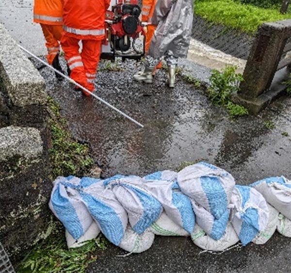 住宅への浸水防止対策 可搬ポンプによる排水作業