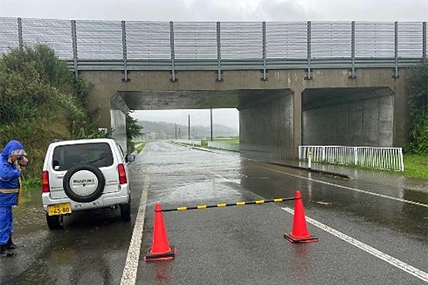 冠水による通行止め（宇治木地区）